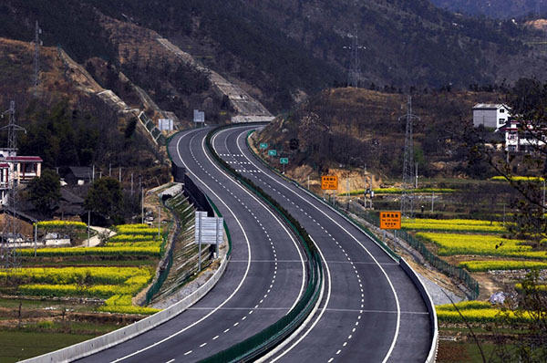 武汉修建高速公路